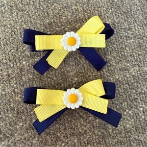 🎈5/$5 Daisy Bow Clip Set